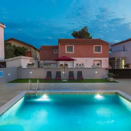 Laura With Heated Pool